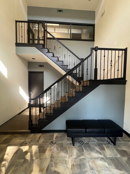 2255 Cumberland Pky SE, Atlanta, GA à louer - Photo du bâtiment - Image 3 de 10