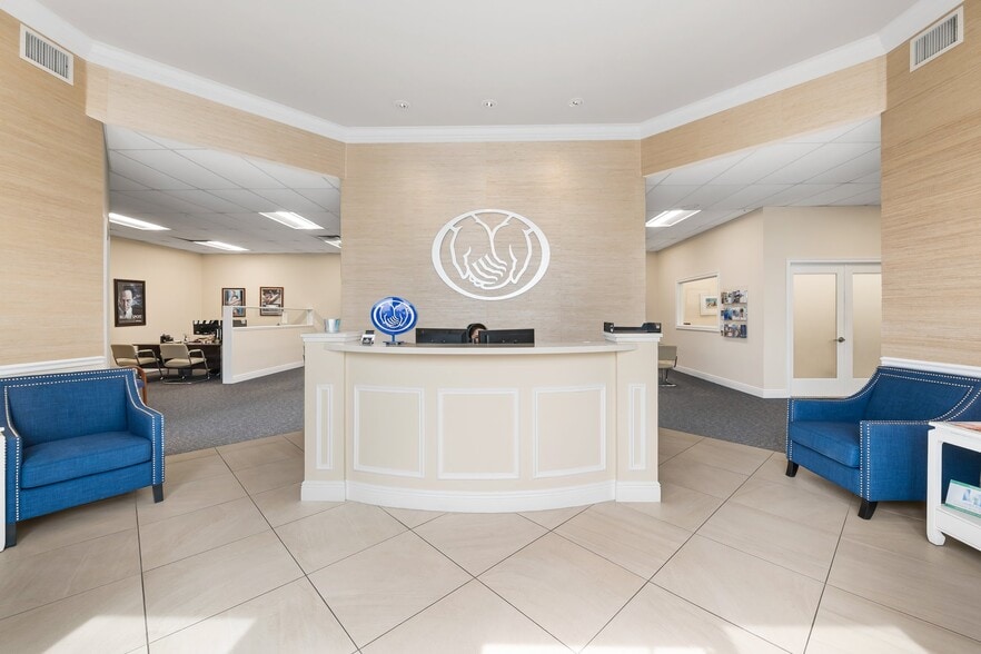 11 W State Road 84, Fort Lauderdale, FL for lease - Building Photo - Image 2 of 20