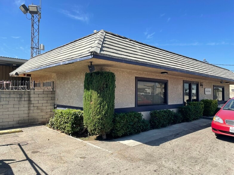 145 W Bryant St, Bloomington, CA for lease - Building Photo - Image 3 of 6