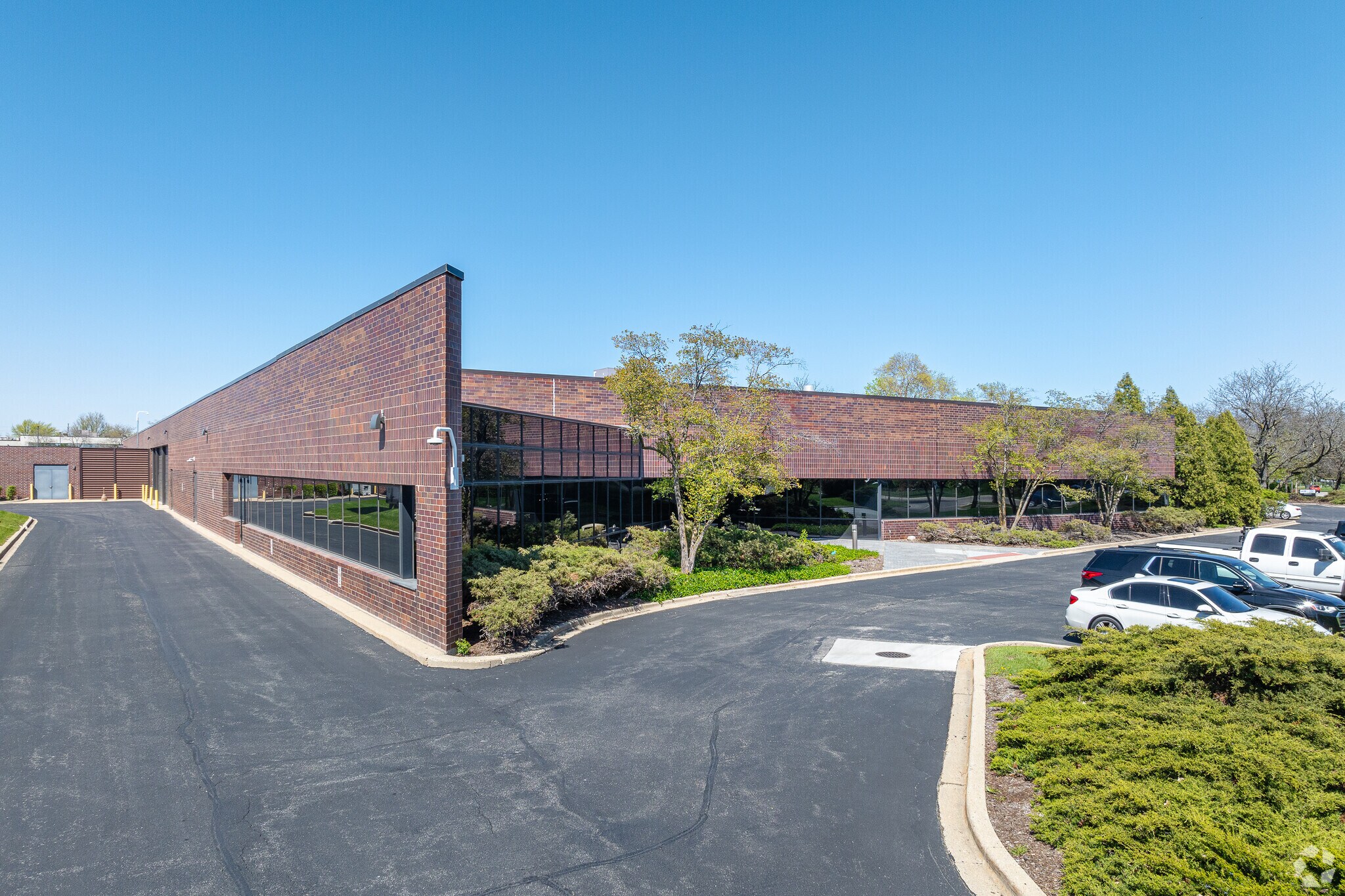 800 E Business Center Dr, Mount Prospect, IL à vendre Photo principale- Image 1 de 6