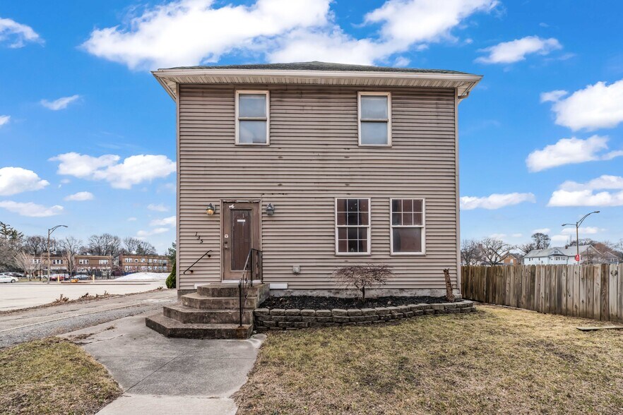 135 W Ridge Rd, Rochester, NY à vendre - Photo du bâtiment - Image 3 de 34