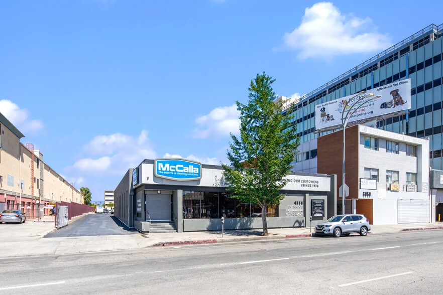 6856 Van Nuys Blvd, Van Nuys, CA for sale - Building Photo - Image 3 of 27