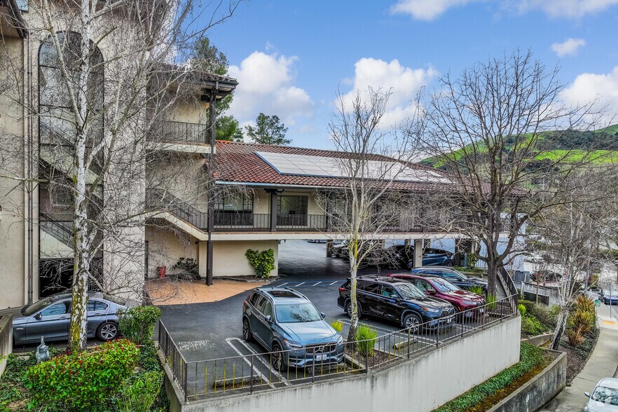 89 Davis Rd, Orinda, CA à vendre - Photo du bâtiment - Image 2 de 6