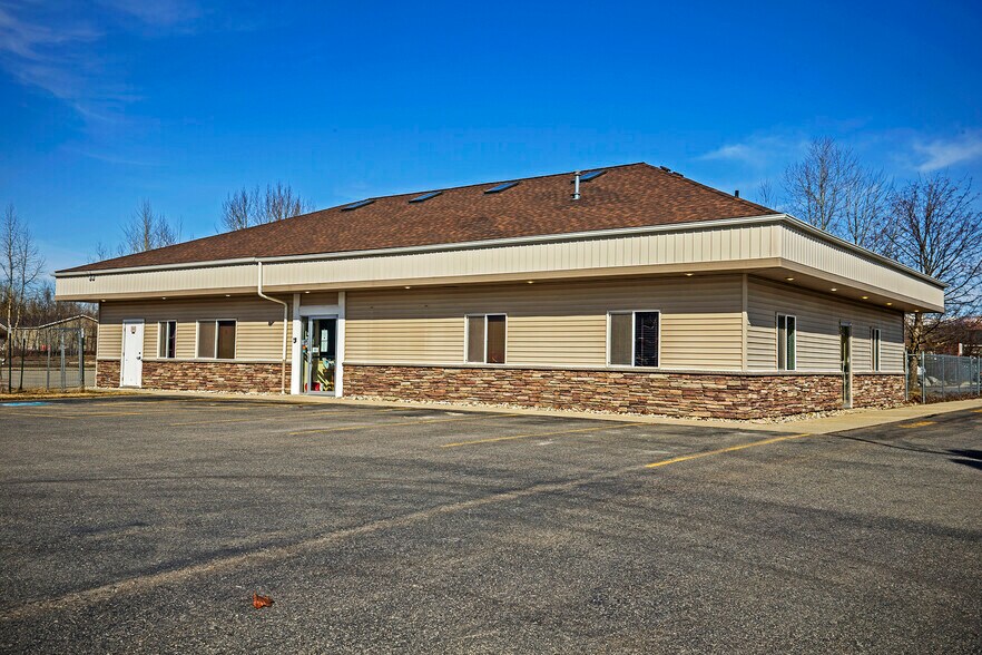 137 McGhee Rd, Sandpoint, ID à vendre - Photo du bâtiment - Image 3 de 28