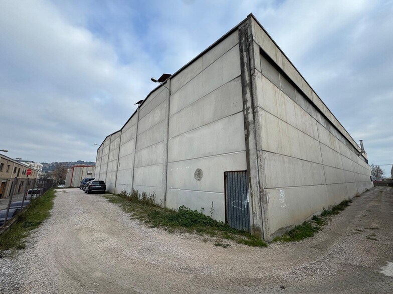 Industriel dans Igualada, Barcelona à louer - Photo du bâtiment - Image 2 de 30