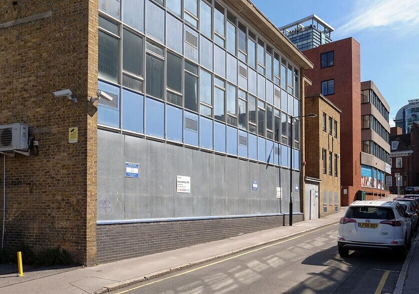 45 Laud St & 112 High St portefeuille de 2 propriétés à vendre sur LoopNet.ca - Photo du bâtiment - Image 3 de 6