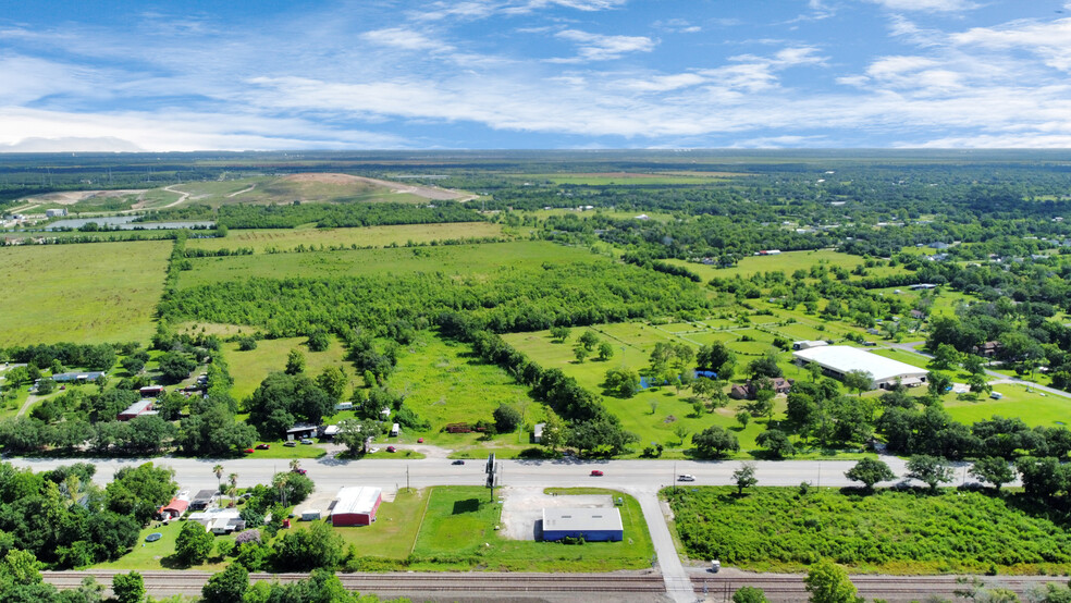 19629 E Highway 6, Alvin, TX à vendre - Photo du bâtiment - Image 2 de 23