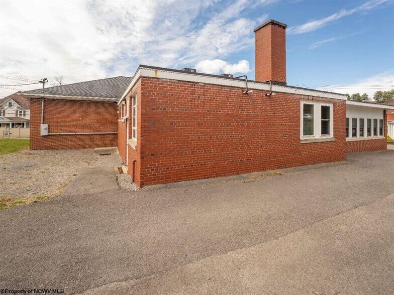 1433 Dorsey Ave, Morgantown, WV à louer - Photo du bâtiment - Image 3 de 31