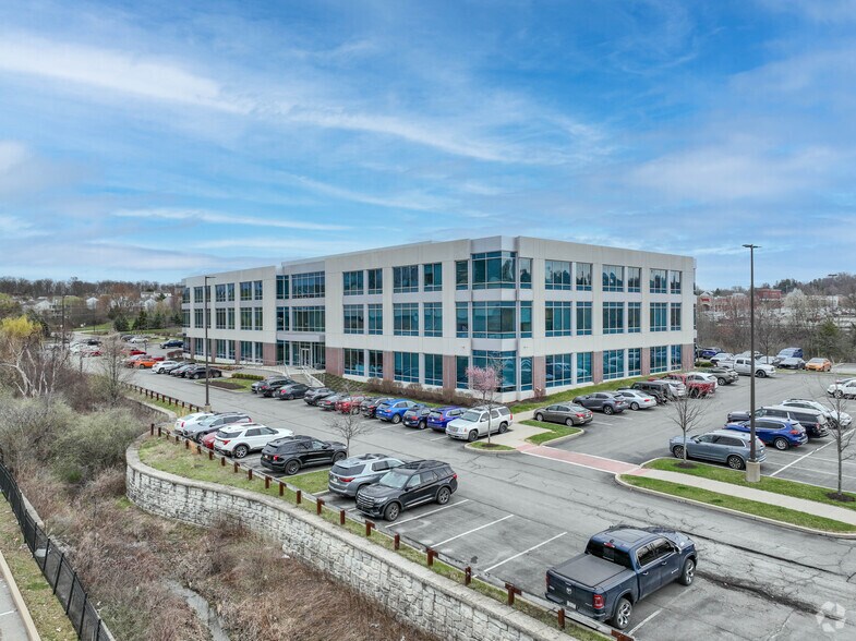 2009 Mackenzie Way, Cranberry Township, PA à louer - Photo du bâtiment - Image 1 de 22