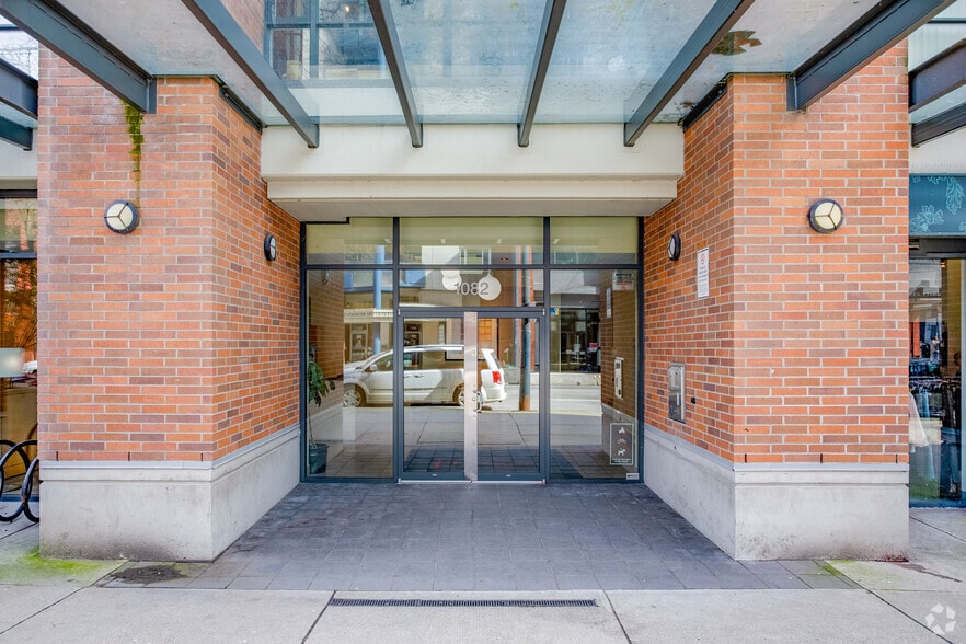 1092 Seymour St, Vancouver, BC for lease - Building Photo - Image 2 of 5