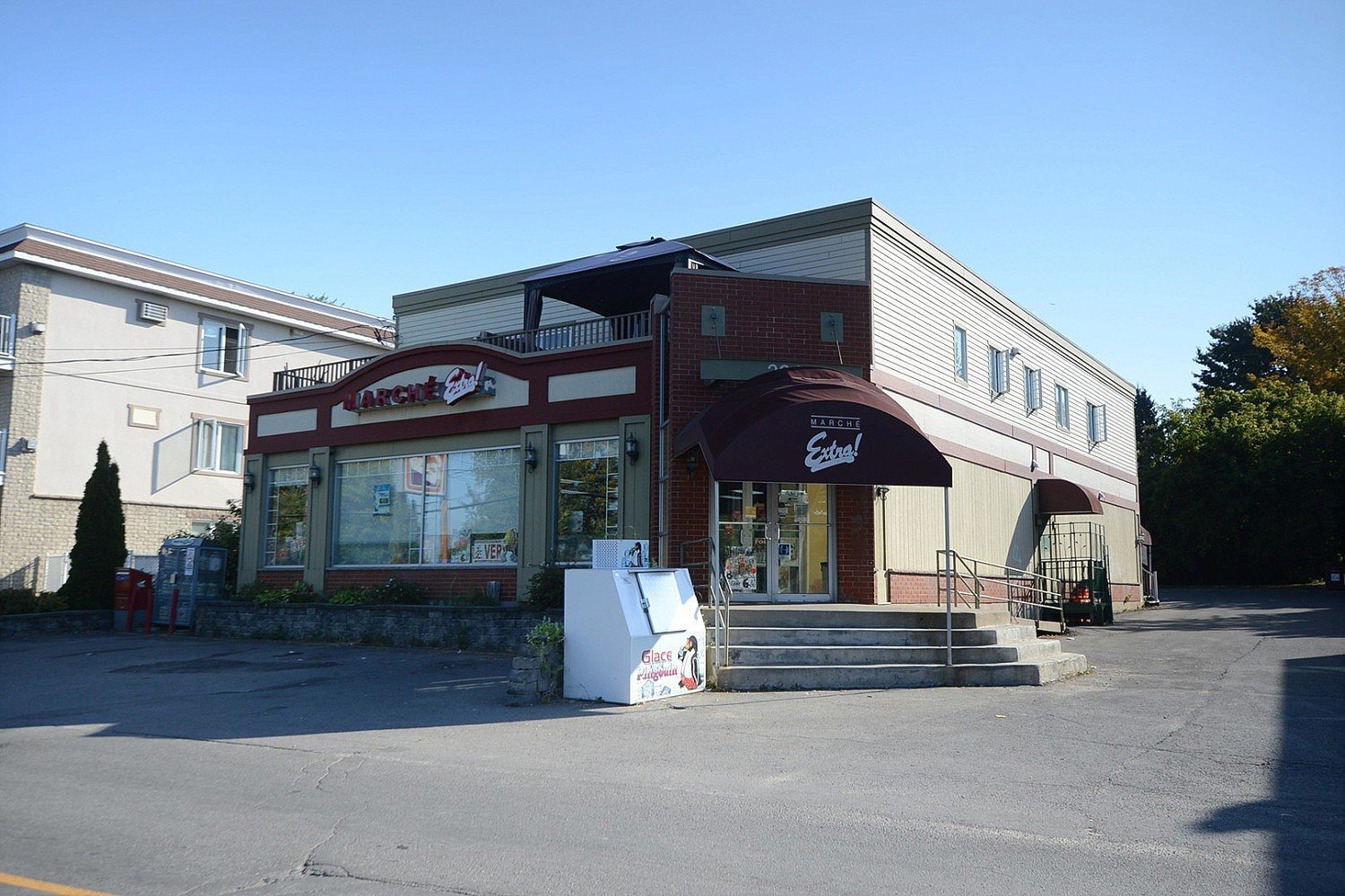 204 Boul Salaberry N, Châteauguay, QC for sale Primary Photo- Image 1 of 1
