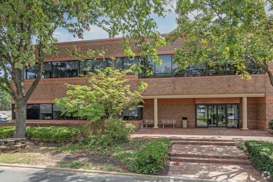 10800-10802 Parkridge Blvd, Reston, VA à louer - Photo du bâtiment - Image 3 de 3