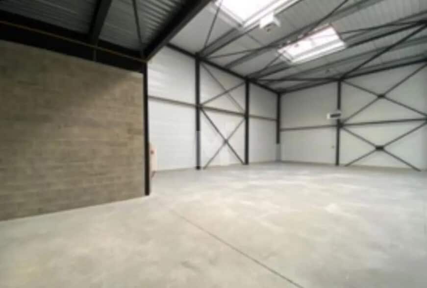 Flex in Montgeron for sale - Interior Photo - Image 3 of 5