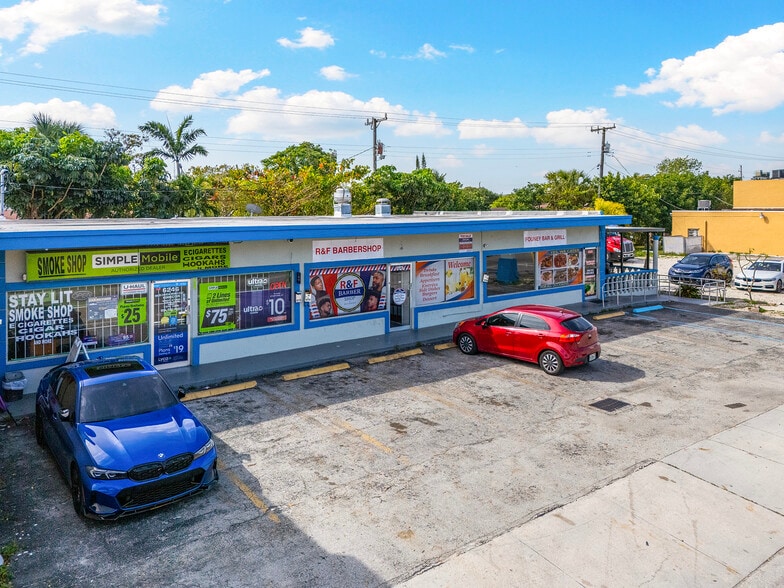 6246-6252 Pembroke Rd, Miramar, FL for sale - Building Photo - Image 3 of 22