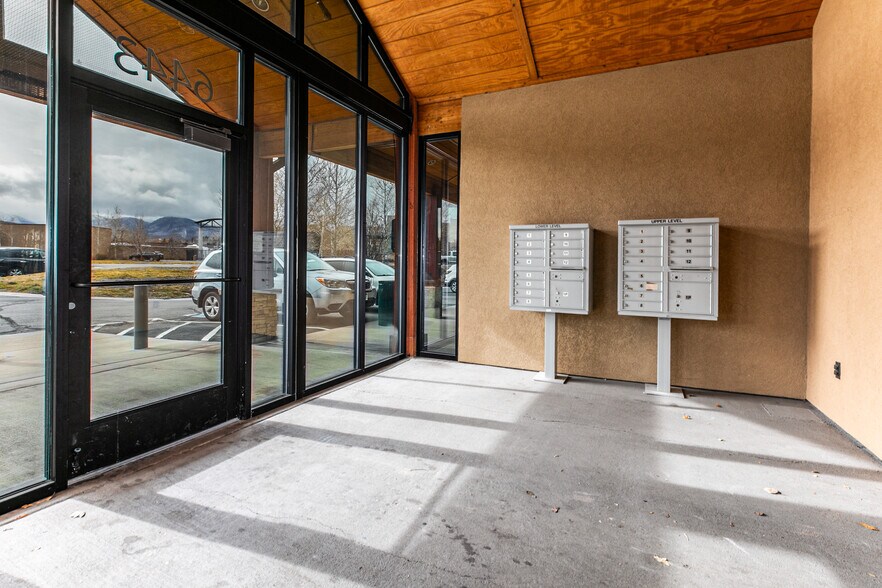 6443 N Business Park Loop Rd, Park City, UT à louer - Photo du bâtiment - Image 3 de 3