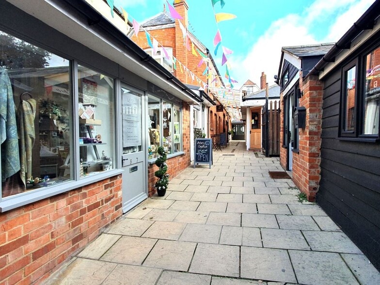 Market Pl, Wantage for lease - Building Photo - Image 2 of 4