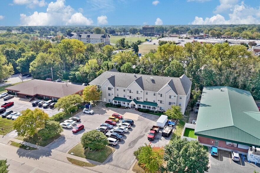 2365 Tech Dr, Bettendorf, IA à vendre - Photo du bâtiment - Image 2 de 12