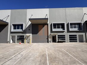 41-43 Anzac St, Greenacre à louer Photo du bâtiment- Image 2 de 5