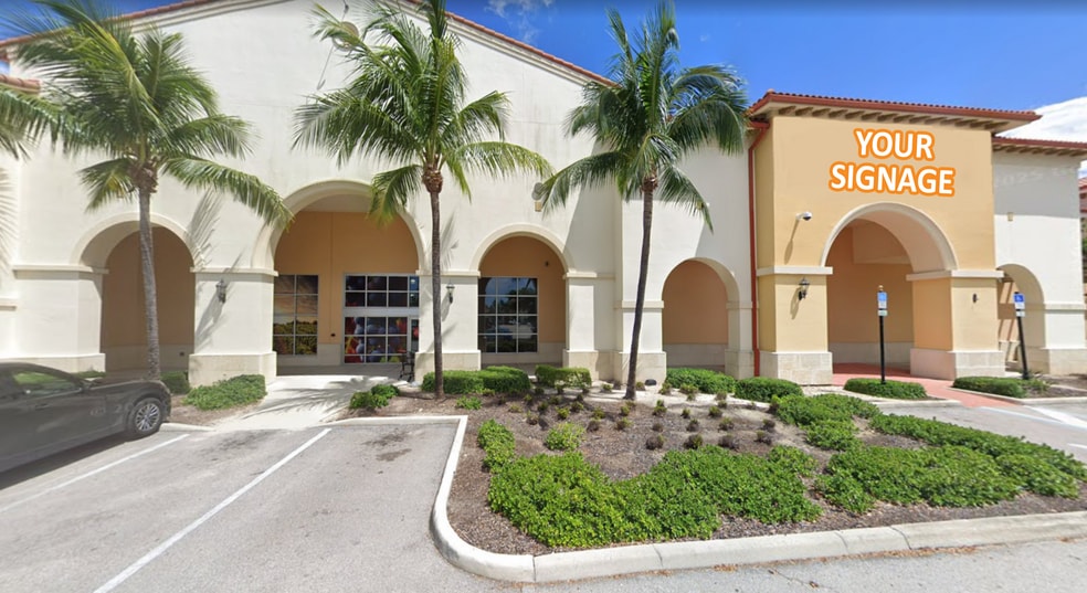 8012-8024 Mediterranean Dr, Estero, FL for lease - Building Photo - Image 2 of 10
