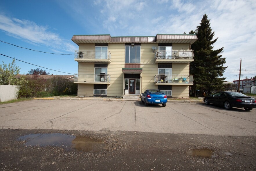9827 97 Ave, Fort St John, BC for sale - Building Photo - Image 3 of 9