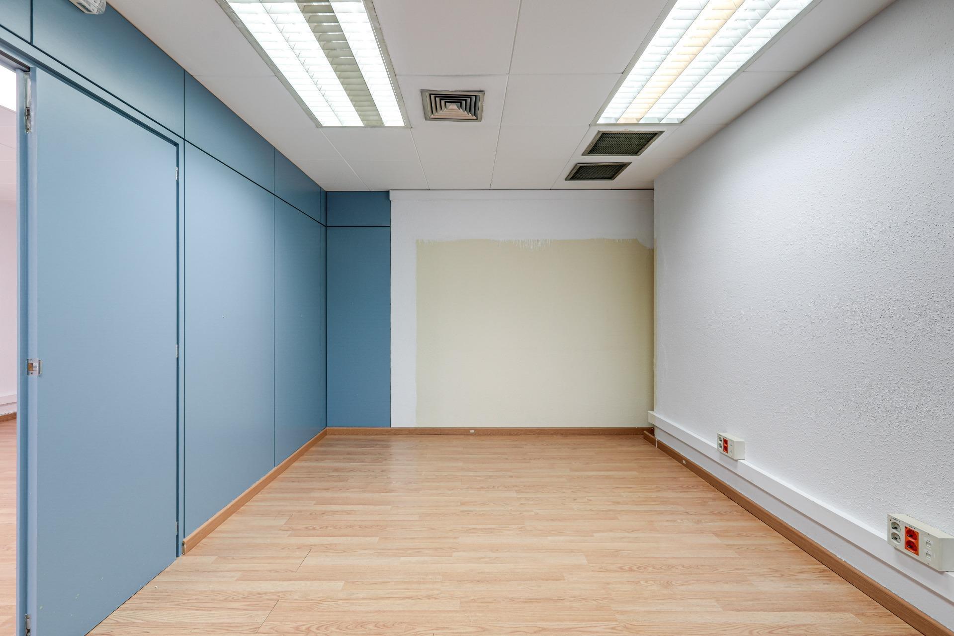 Office in Barcelona, Barcelona for lease Interior Photo- Image 1 of 29