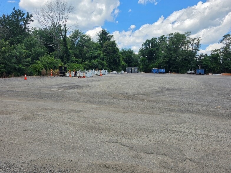 944 Adams St, Abington, MA for lease - Building Photo - Image 2 of 7
