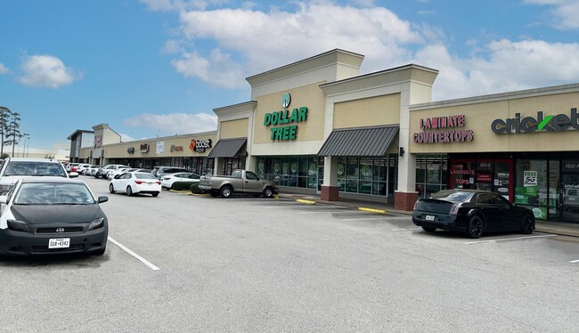 More details for 3800 N Shepherd Dr, Houston, TX - Retail for Lease