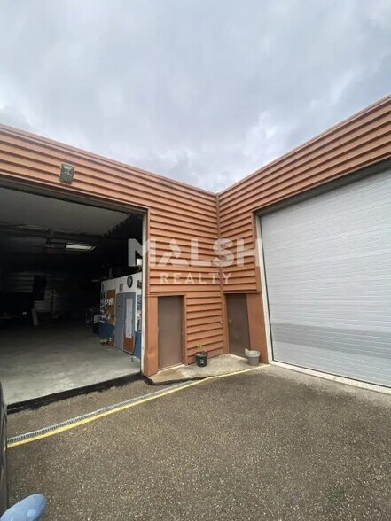 Flex dans Vienne à louer - Photo du bâtiment - Image 2 de 4