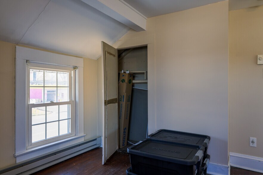 1616 Blountville Blvd, Blountville, TN à louer - Photo du bâtiment - Image 2 de 39