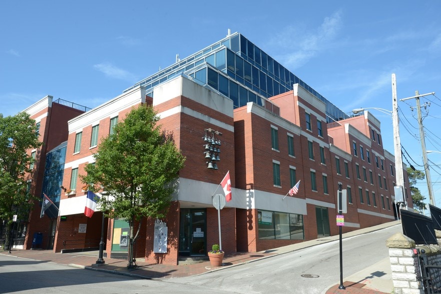 1111 St Gregory St, Cincinnati, OH à louer - Photo du bâtiment - Image 3 de 12