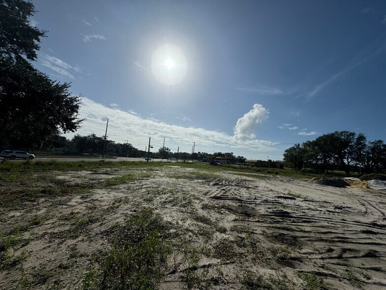 1834 Berkley Road, Auburndale, FL for sale - Building Photo - Image 3 of 9