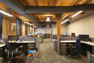 924 W 19th Pl, Chicago, IL for lease Interior Photo- Image 2 of 7