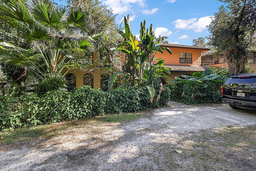 27910 Debbie Rd, Okahumpka, FL à vendre - Photo du bâtiment - Image 2 de 21