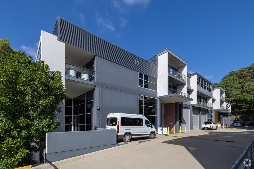 4 Daydream St, Warriewood for sale - Building Photo - Image 3 of 6