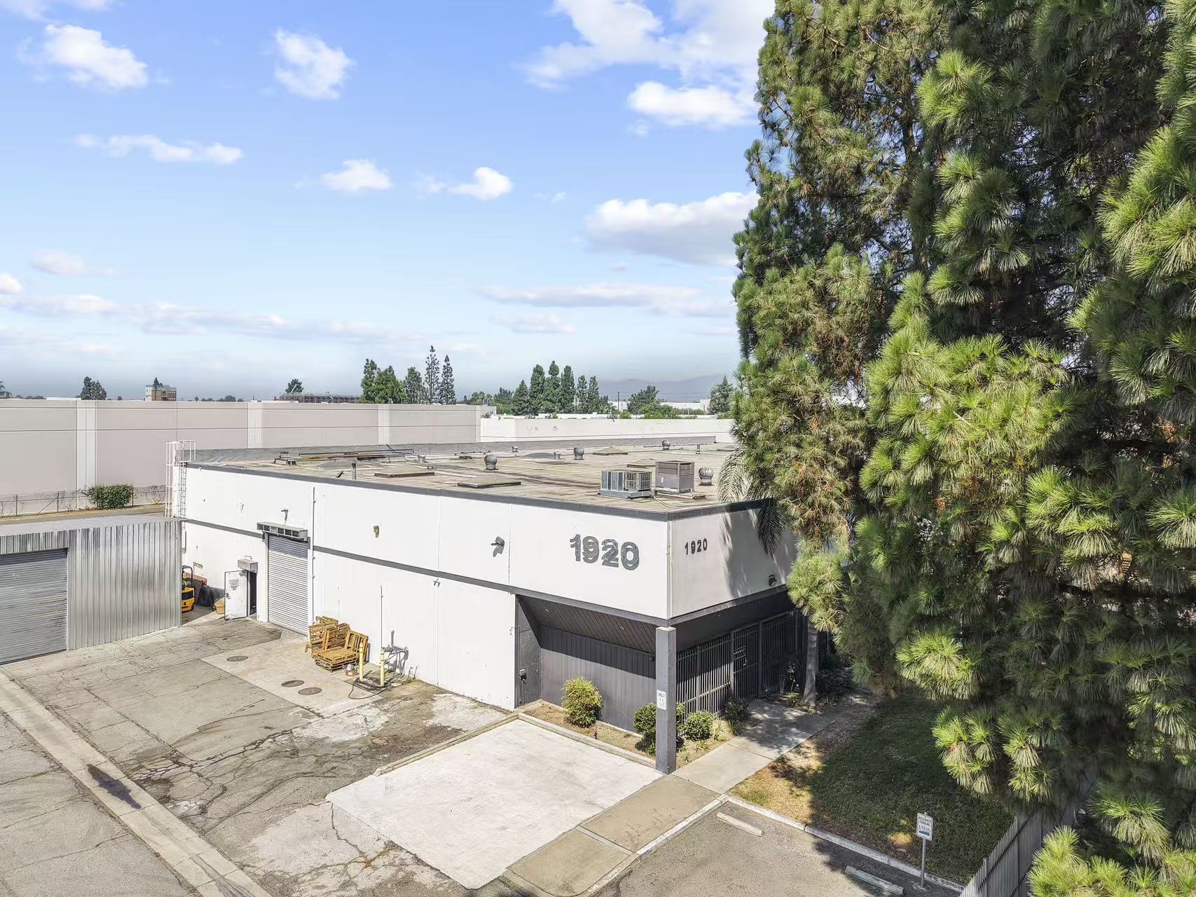 1920 S Augusta Ct, Ontario, CA for lease Interior Photo- Image 1 of 11