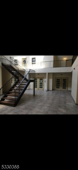 170 Kinnelon Rd Office Condo Package portfolio of 5 properties for sale on LoopNet.ca - Building Photo - Image 2 of 3