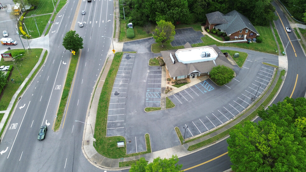 1290 Diamond Springs Rd, Virginia Beach, VA à louer - Photo du bâtiment - Image 2 de 6