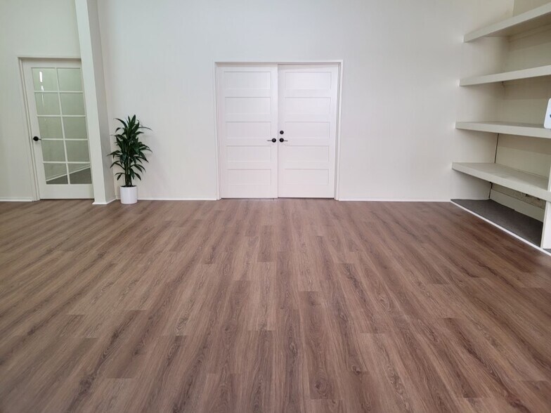 327 S Western Ave, Los Angeles, CA à vendre - Photo intérieure - Image 2 de 27