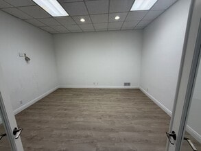 12350-12360 Wiles Rd, Coral Springs, FL for lease Interior Photo- Image 1 of 6