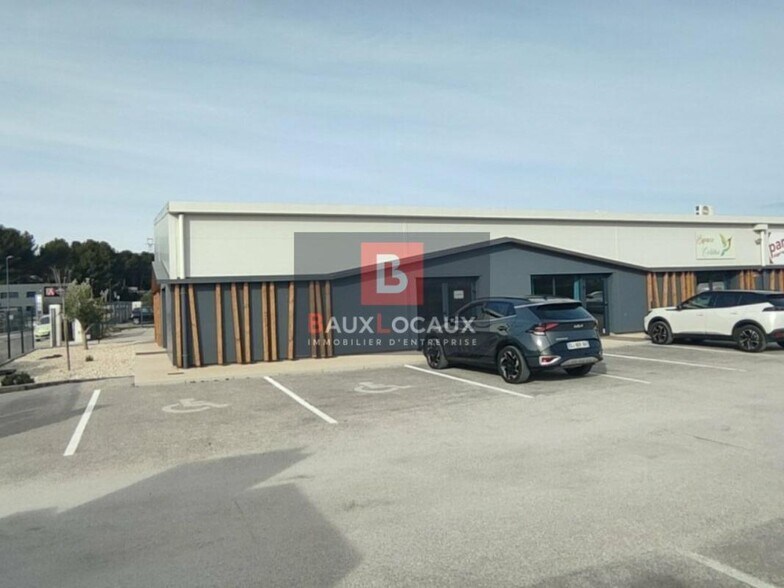 Retail in Pélissanne for lease - Building Photo - Image 3 of 3