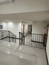 10465 Roosevelt Ave, Flushing, NY for lease Interior Photo- Image 1 of 6