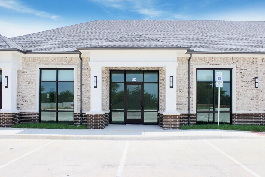 2120 Prairie Dr, Prosper, TX for lease - Building Photo - Image 1 of 10