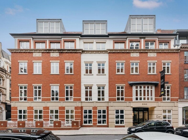 1 St James Sq, Manchester à louer - Photo du bâtiment - Image 2 de 30