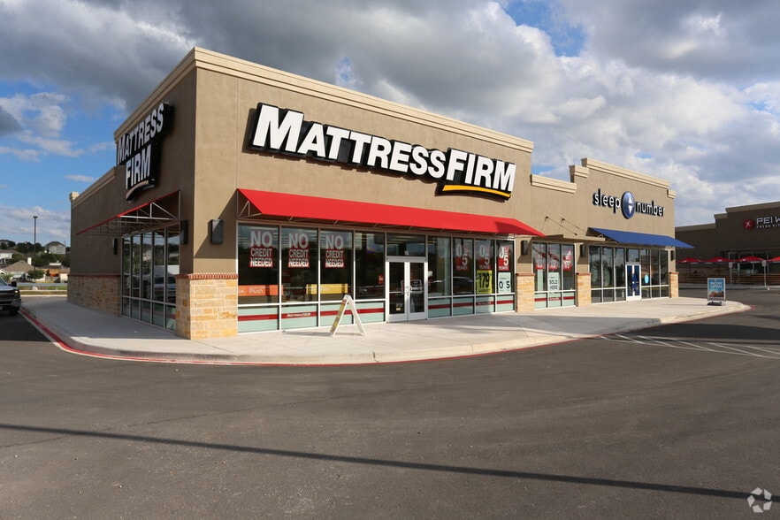 22118 U.S. Hwy 281 S, San Antonio, TX for sale - Primary Photo - Image 1 of 3