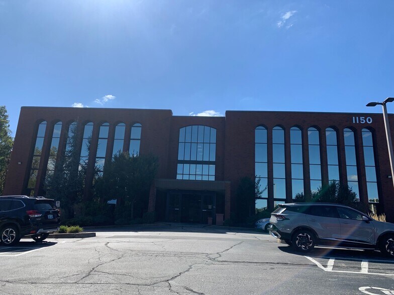 1150 Reservoir Ave, Cranston, RI for sale - Building Photo - Image 2 of 13