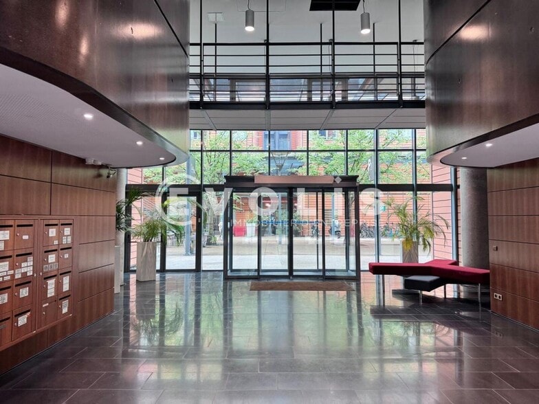 34 Quai Charles De Gaulle, Lyon à louer - Hall d’entrée - Image 2 de 7