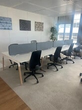 19 Place Françoise Dorin, Paris for lease Interior Photo- Image 2 of 3