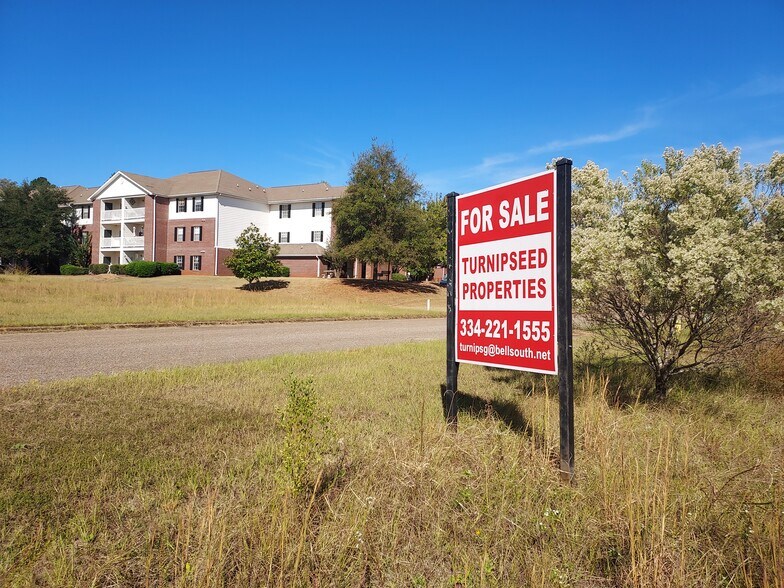 4 Todd Trail, Millbrook, AL à vendre - Photo du bâtiment - Image 2 de 4