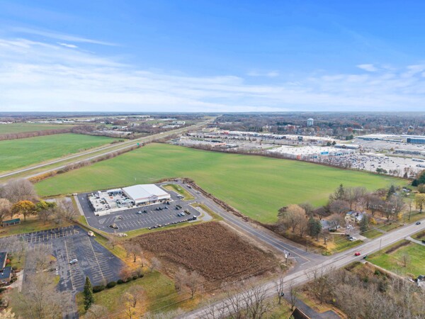 8287 Lewiston rd, Batavia, NY à vendre - Photo du bâtiment - Image 3 de 7