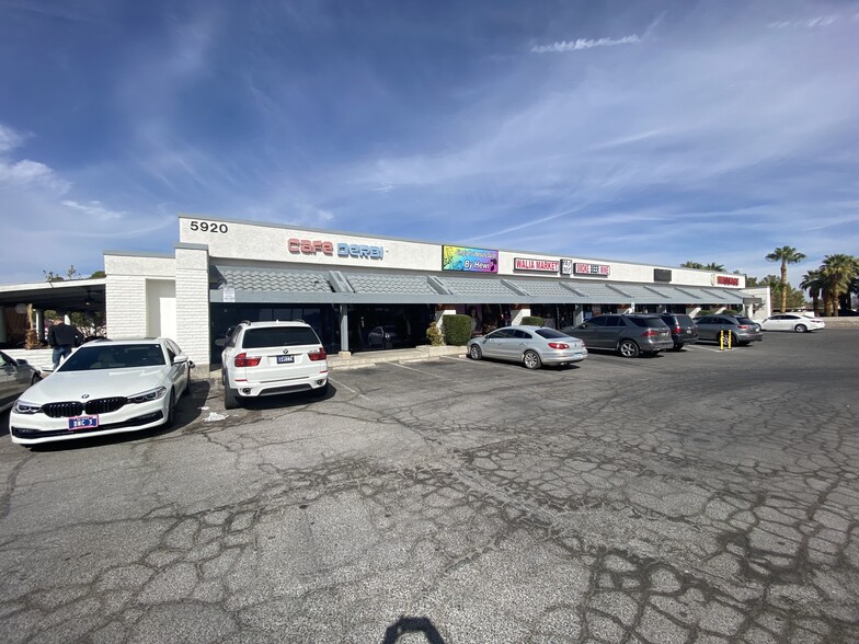 5920 W Flamingo Rd, Las Vegas, NV for lease - Building Photo - Image 1 of 5